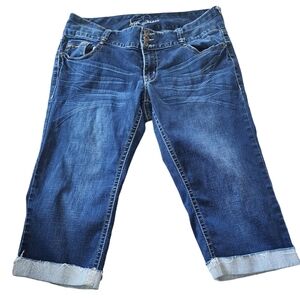 Ariya Dark Blue Denim Capris